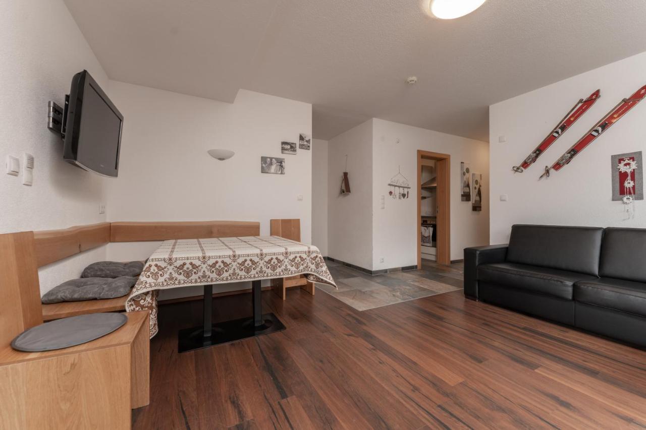 אומהאוזן Aparthotel Ambiente מראה חיצוני תמונה